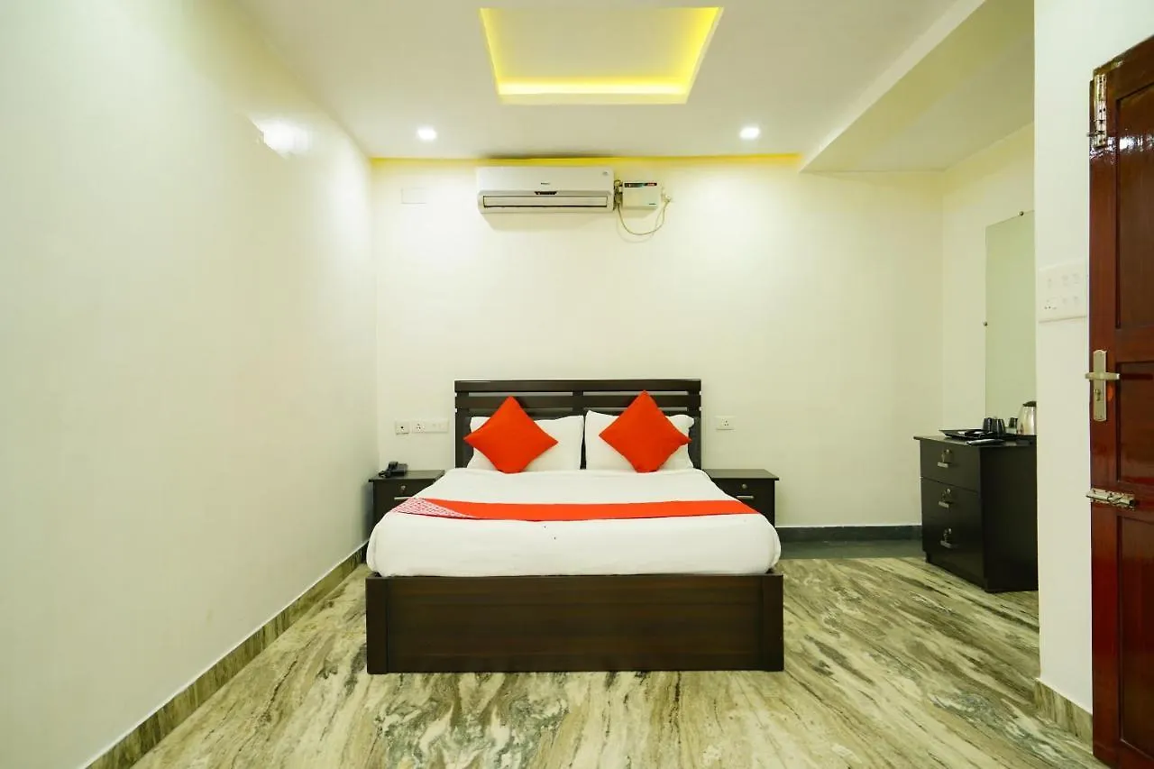 Oyo 43286 Al Saj Tulip Hotel Kazhakuttam