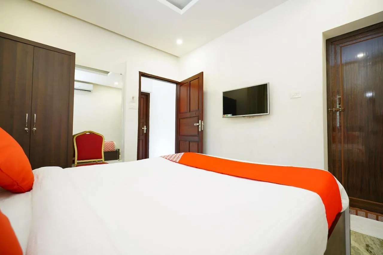 Oyo 43286 Al Saj Tulip Hotel Kazhakuttam