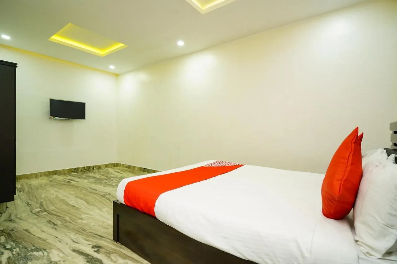 Oyo 43286 Al Saj Tulip Hotel Kazhakuttam