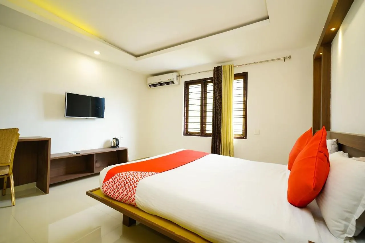 Oyo 43286 Al Saj Tulip Hotel Kazhakuttam